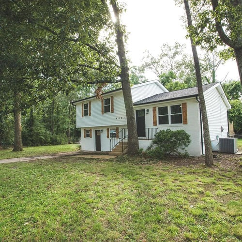 4087 W Freedom Cir, Ooltewah, TN 37363