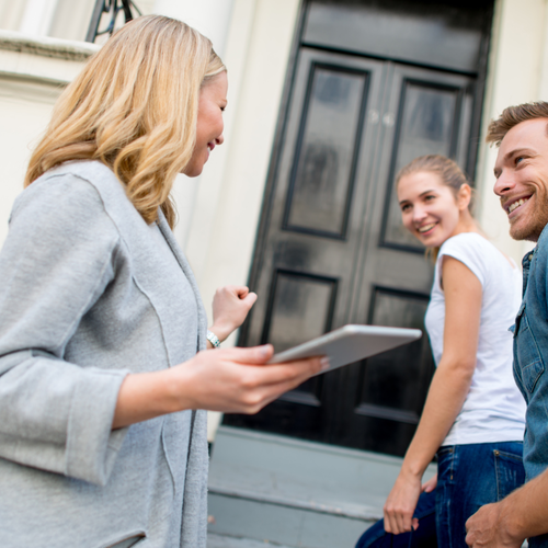 Should You Buy Before Selling Your Current Home?