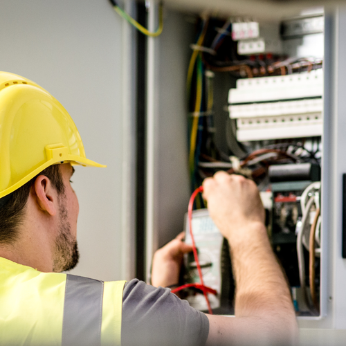How to Tell If an Electrical Panel Needs Updating