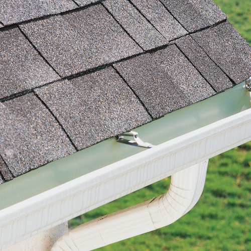 How Gutters and Downspouts Cause Water Problems in Staten Island and Brooklyn Homes