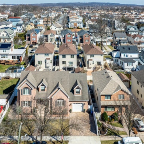 Living in Annadale, Staten Island: Your Complete 2026 Neighborhood Guide