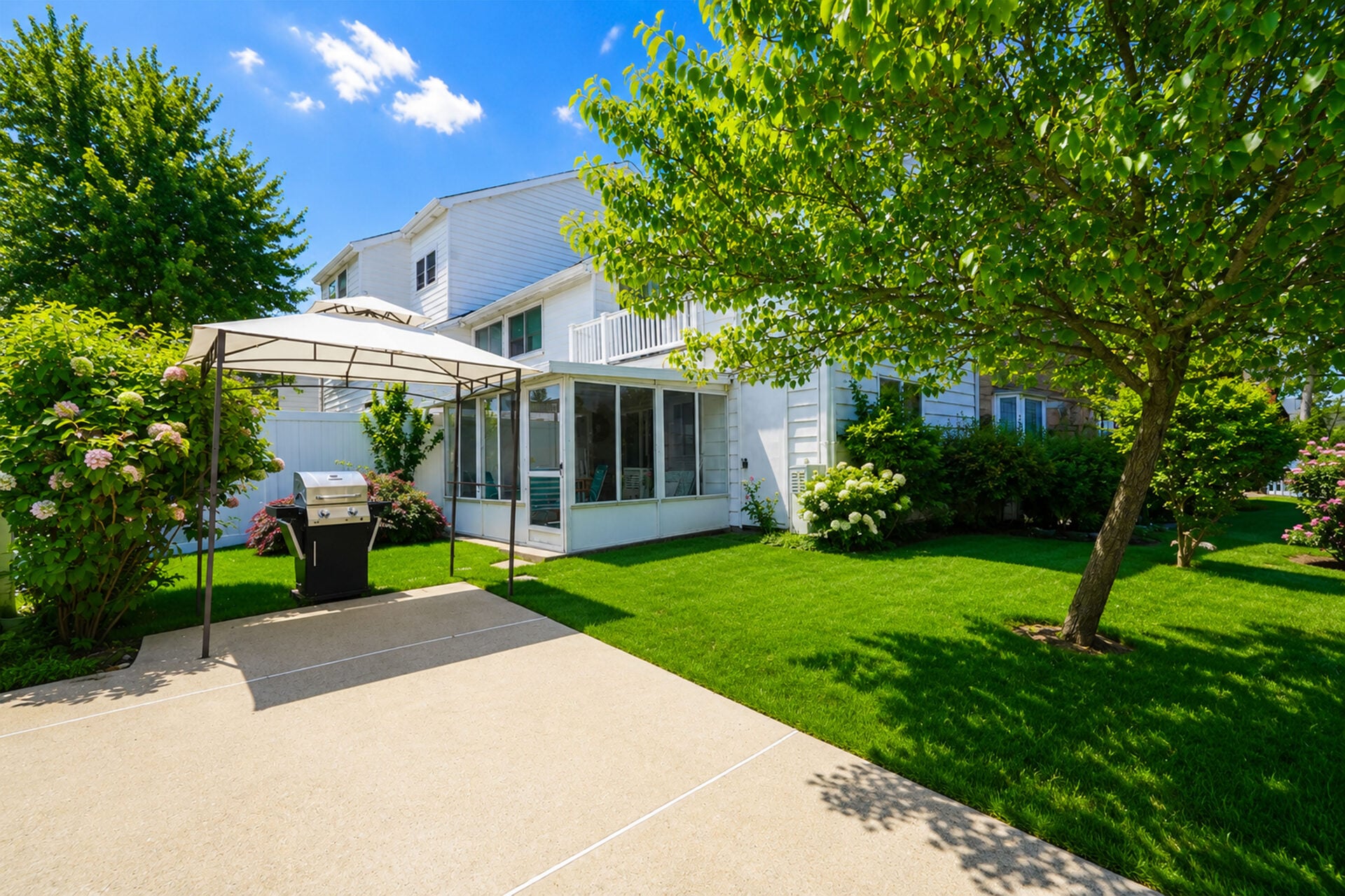 20 Kyle Court Backyard With Side Yard And Open Lawn