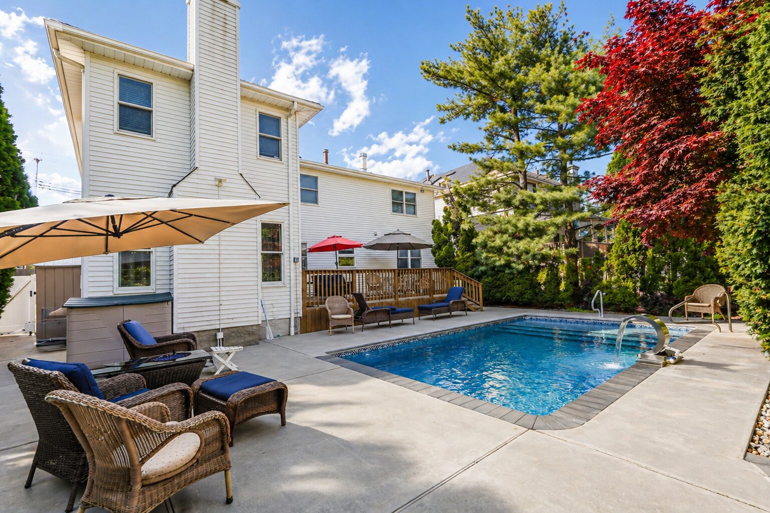 4816 Hylan Boulevard Annadale Pool Deck Wide View