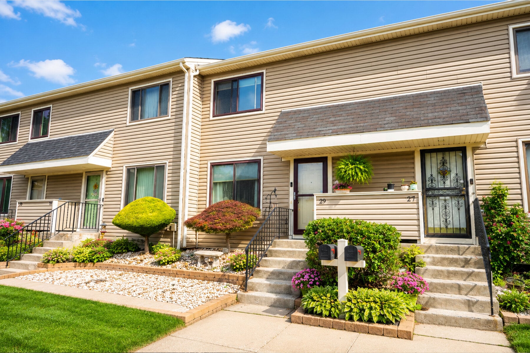 29 Wood Court Rossville Townhouse Front Exterior