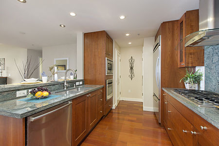 1_9212233_104753_BPO-104753-101