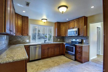 10_5444322_42190-111