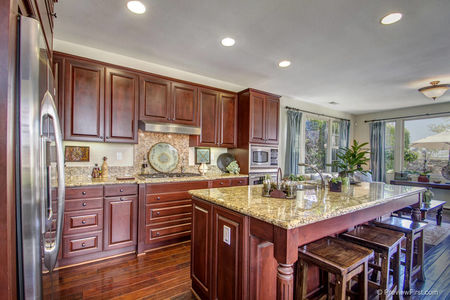 10_5818208_44975--110