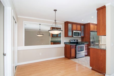 10_8212240_73107_EA-73107-110