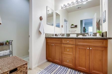 10964-serafina-ln-022_web