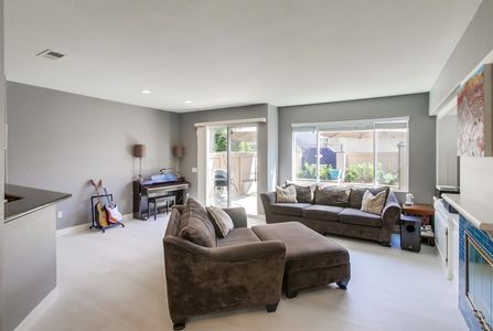 10992-ivy-hill-dr-unit-2-007_web