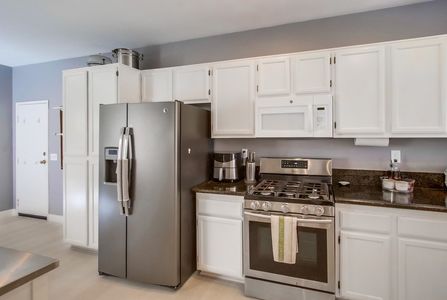 10992-ivy-hill-dr-unit-2-018_web