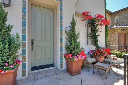 11_3701462_29547-112