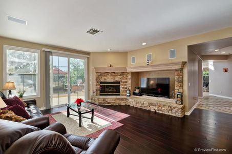 11_5545912_42916-111