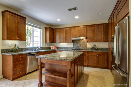 11_6446698_49616-111