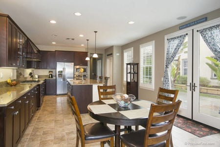 11_6542440_50384_111