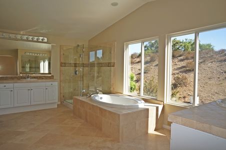 11852 Caneridge - Master Bath Low Res