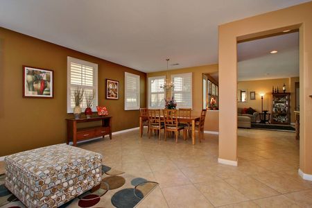 12_3701466_29547-113