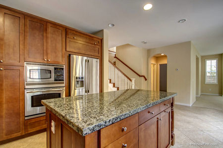 12_6446702_49616-112