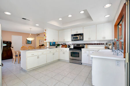 12_8474168_81101_EA-81101-112