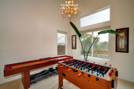 14_3645921_29181-114