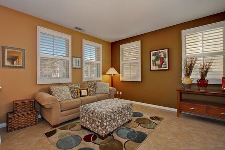 14_3701474_29547-115