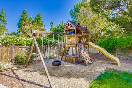 14895-summerbreeze-way-032_web