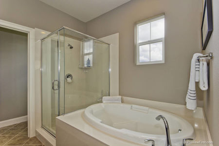 20_5244560_40602-_120