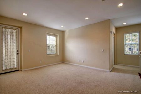 21_6446738_49616-121