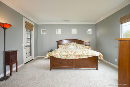 21_6542480_50384_121