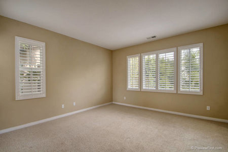 22_6446742_49616-122