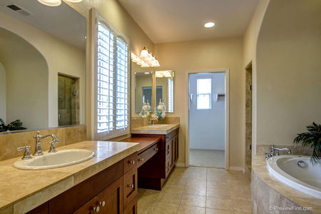 24_6446750_49616-124