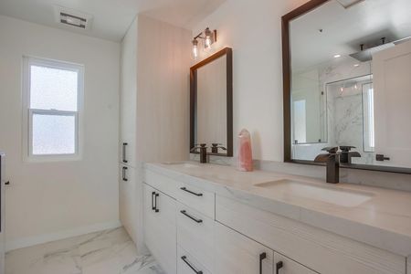 2418-manchester-ave-2-037_web