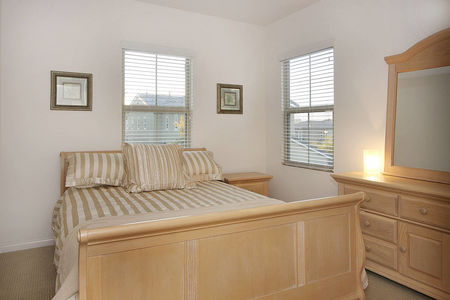 25_2536840_RoselleMdow125