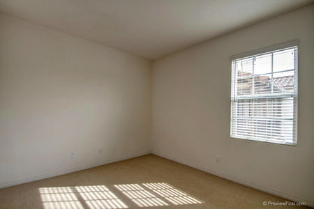 26_6446758_49616-126