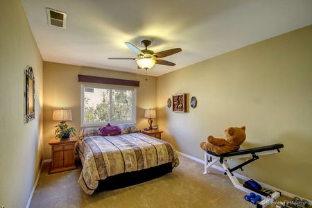 27_5953759_45999-127