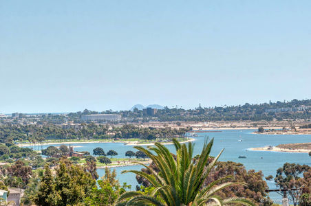 29_7114115_54733-129