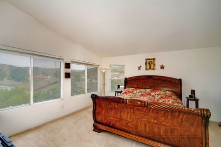 30_3645985_29181-130