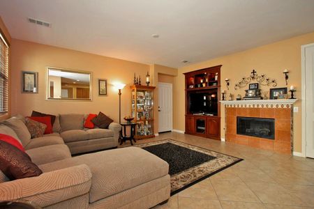 30_3701538_29547-131