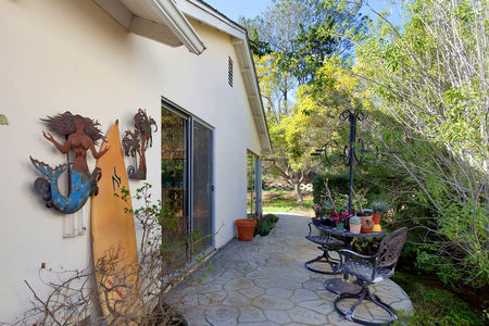 30_8474218_81101_EA-81101-130