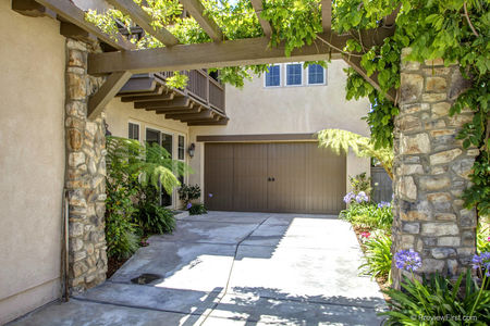 32_5818296_44975--132