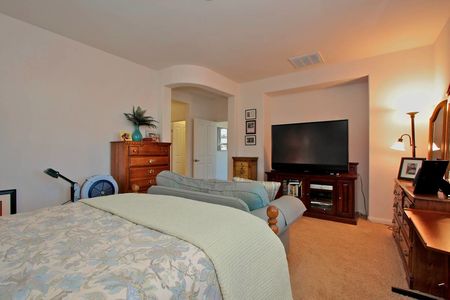 34_3701554_29547-135