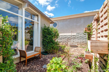 34_7114135_54733-134