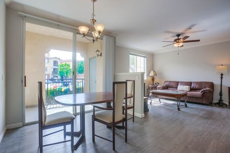 3850-elijah-ct-unit-917-009_web