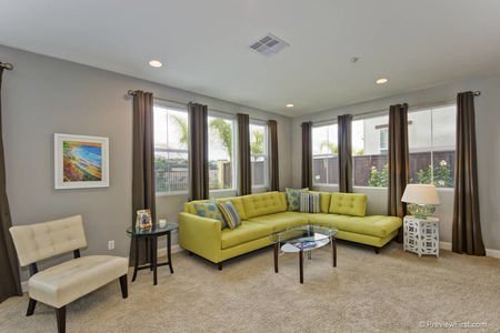 4_5244496_40602-_104