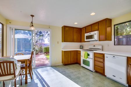 4081-carmel-brooks-way-018_web