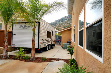 42_3646033_29181-142