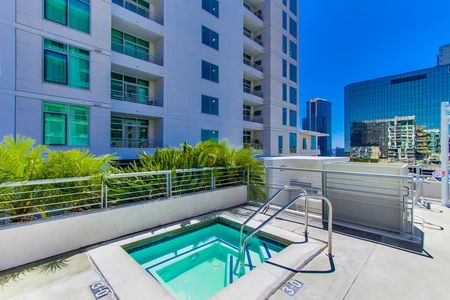 425-beech-street-1202-030_web