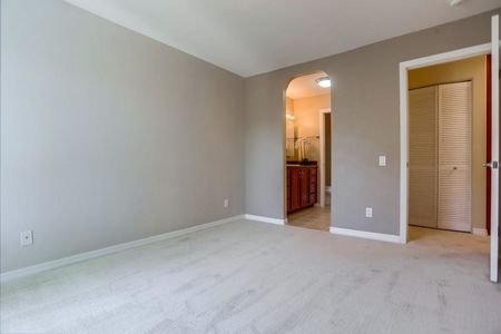 5404-balboa-arms-dr-456-022_1024x682