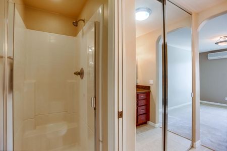 5404-balboa-arms-dr-456-025_1024x682