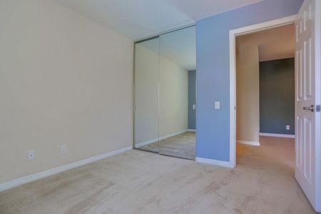 5404-balboa-arms-dr-456-029_1024x682